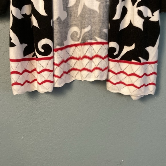 Chico’s Zebra Floral Cardigan ~ Size 3 (Large) ~ Black, White, Red - Picture 5 of 7